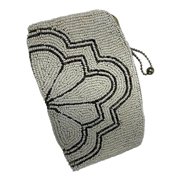 Handbags - Art Deco White Beaded Clutch‎